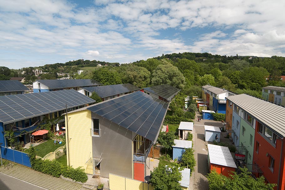 Green City Freiburg, Blick auf die Solarsiedlung